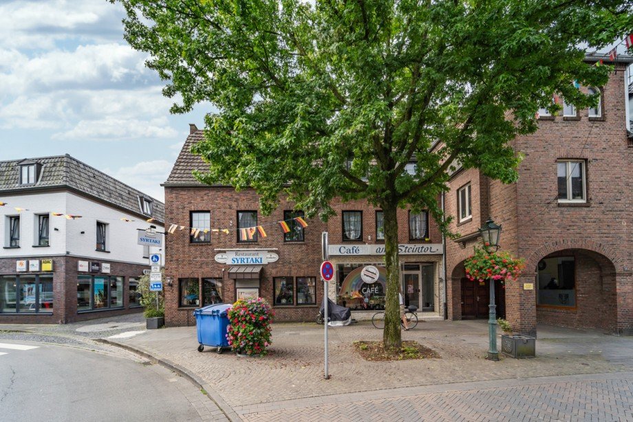 Ansicht auf den Geb�udekomplex Gastronomie und Wohnung Goch