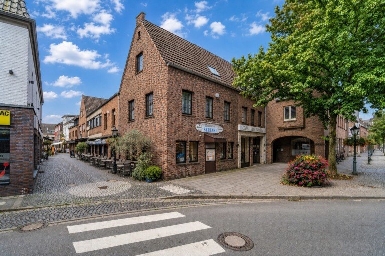 Kapitalanlage_Goch_Fachmakler Goch Gastronomie und Wohnung Innenstadt-Juwel in Goch: Vielseitig nutzbarer Geb�udekomplex mit starkem Renditepotenzial