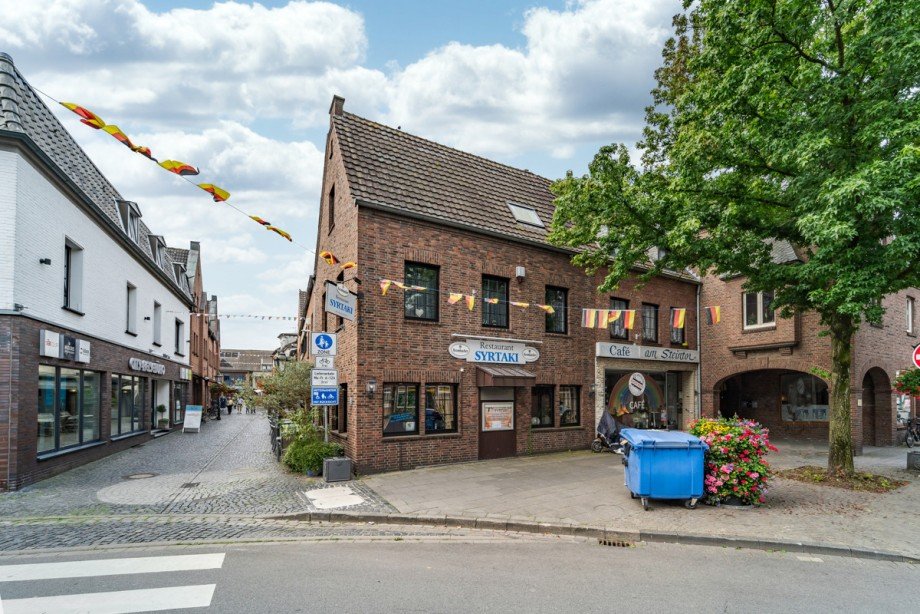Ansicht auf den Geb�udekomplex Gastronomie und Wohnung Goch