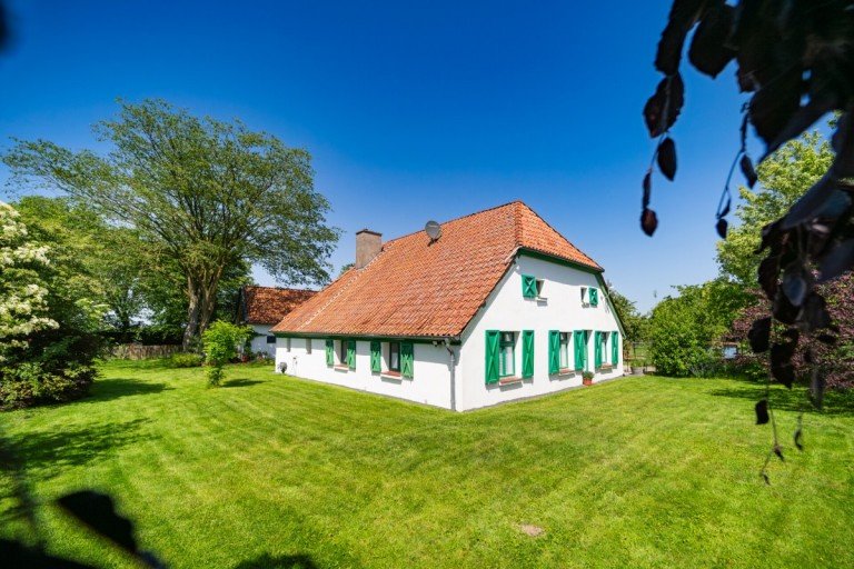 Bedburg-Hau / Schneppenbaum Resthof Ein St�ck Niederrhein in seiner sch�nsten Form -absolute Alleinlage, wo die Nachbarn die Schafe sind