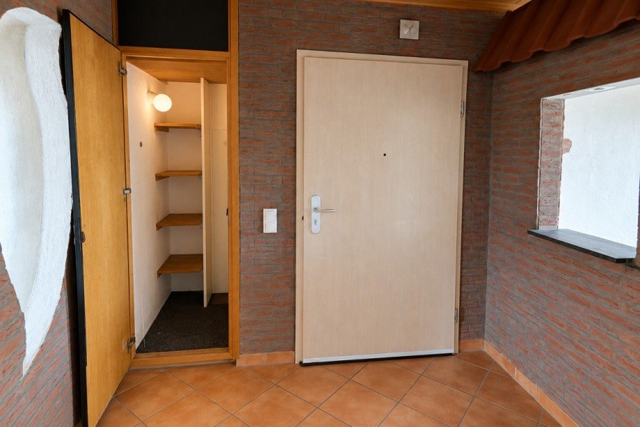 Eingangst�re mit Abstellkammer Etagenwohnung Goch