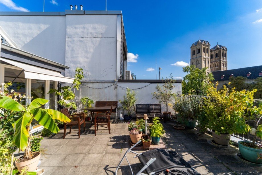 gro�z�gige Dachterrasse Haus K�ln