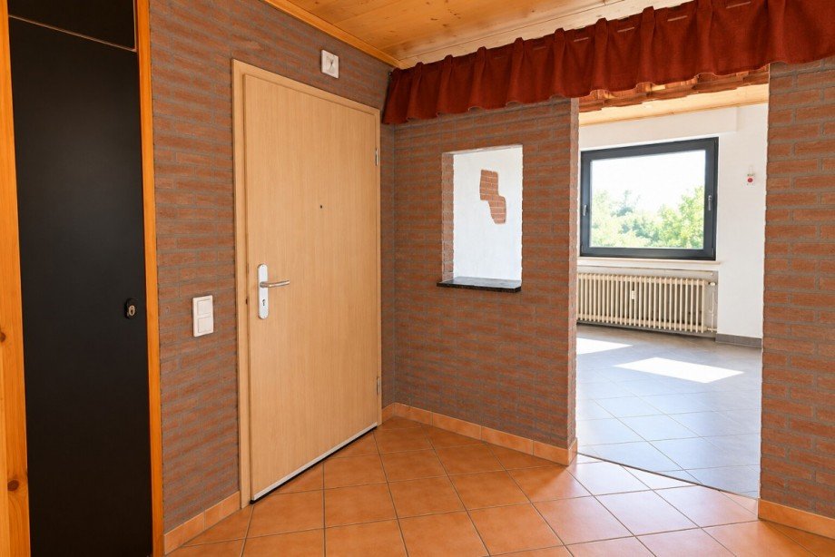 Eingangst�re mit Blick in die K�che Etagenwohnung Goch