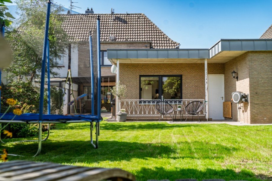 Gartenansicht Doppelhaush�lfte Goch